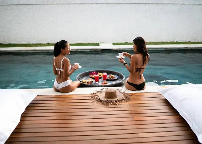 Villa *luxury Astaga 2*modern*billiard*paddy View* Canggu